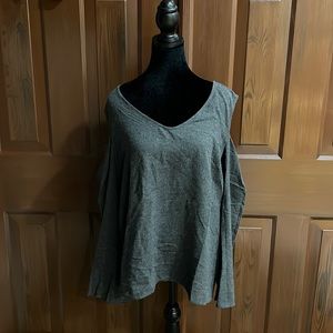 Women’s large, cold shoulder gray flannel like material top by cloth and stone.